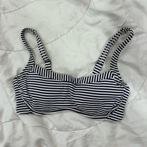 Athleta 32D-DD striped bikini top